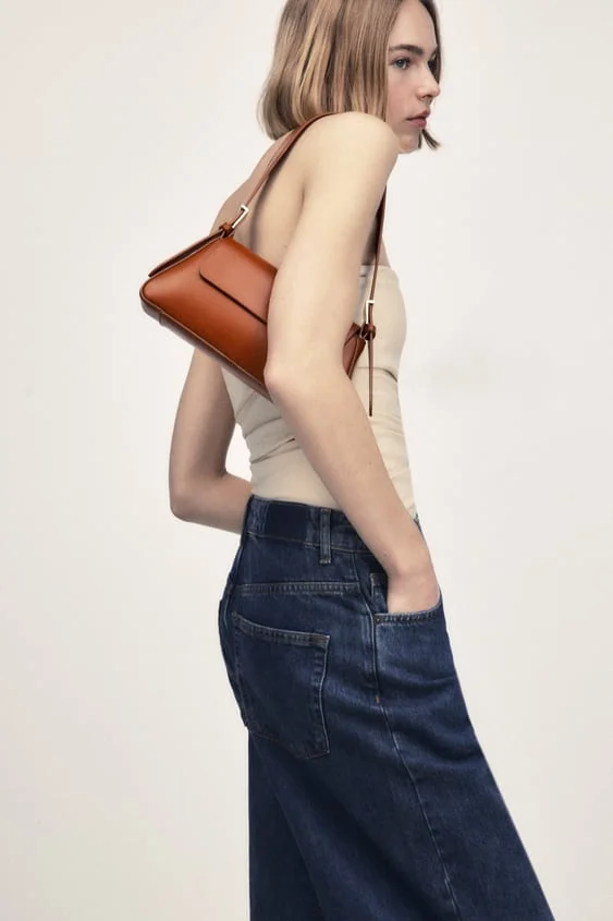Zara + MINIMAL FLAP SHOULDER BAG