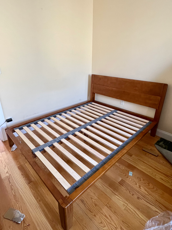 Thuma top bed storage