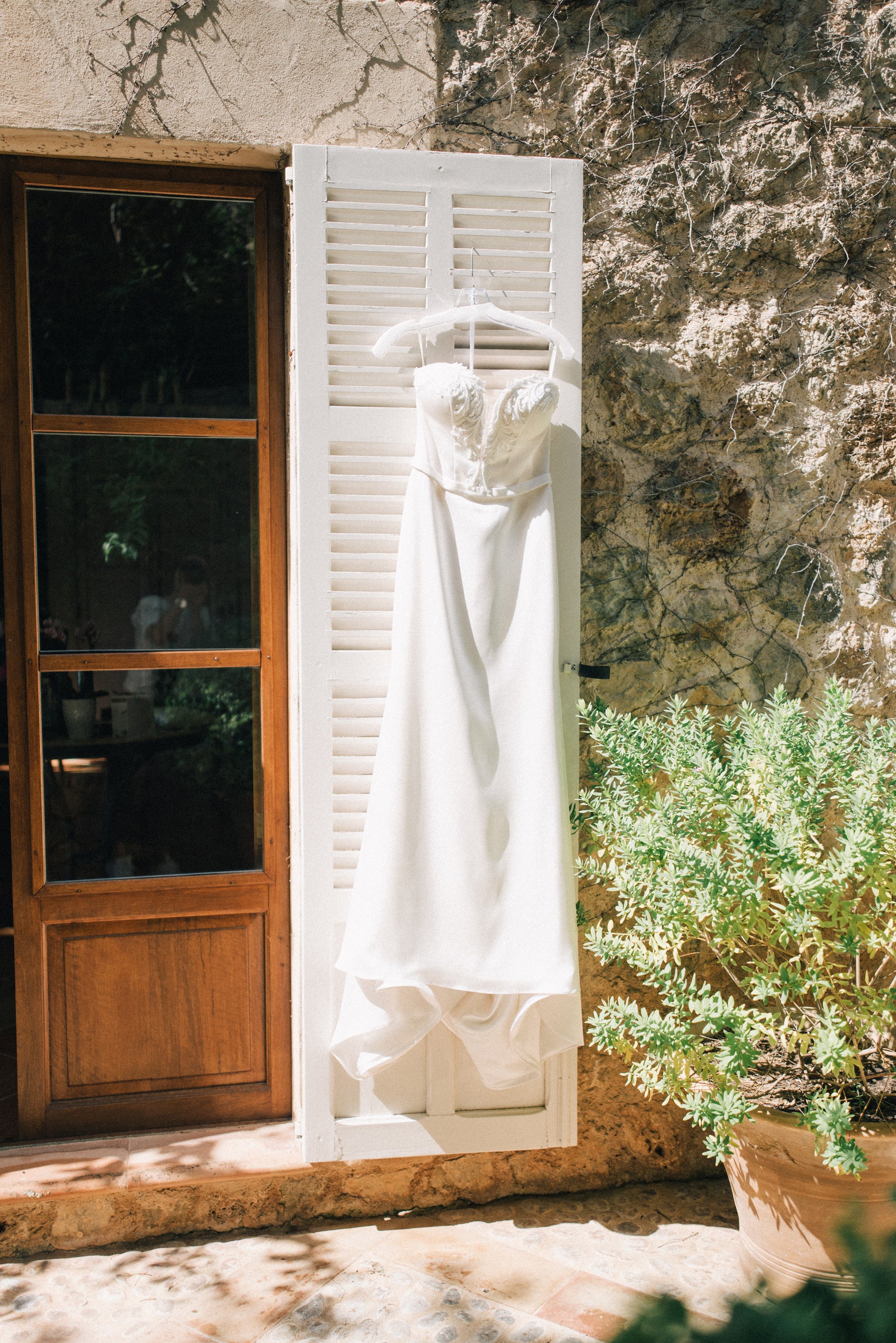 10 Secondhand Wedding Dresses for the Sustainable Bride