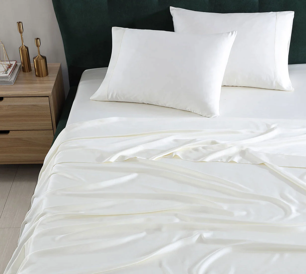 The Best Cooling Sheets, According To Sweat-Free Sleepers 2 11405625
