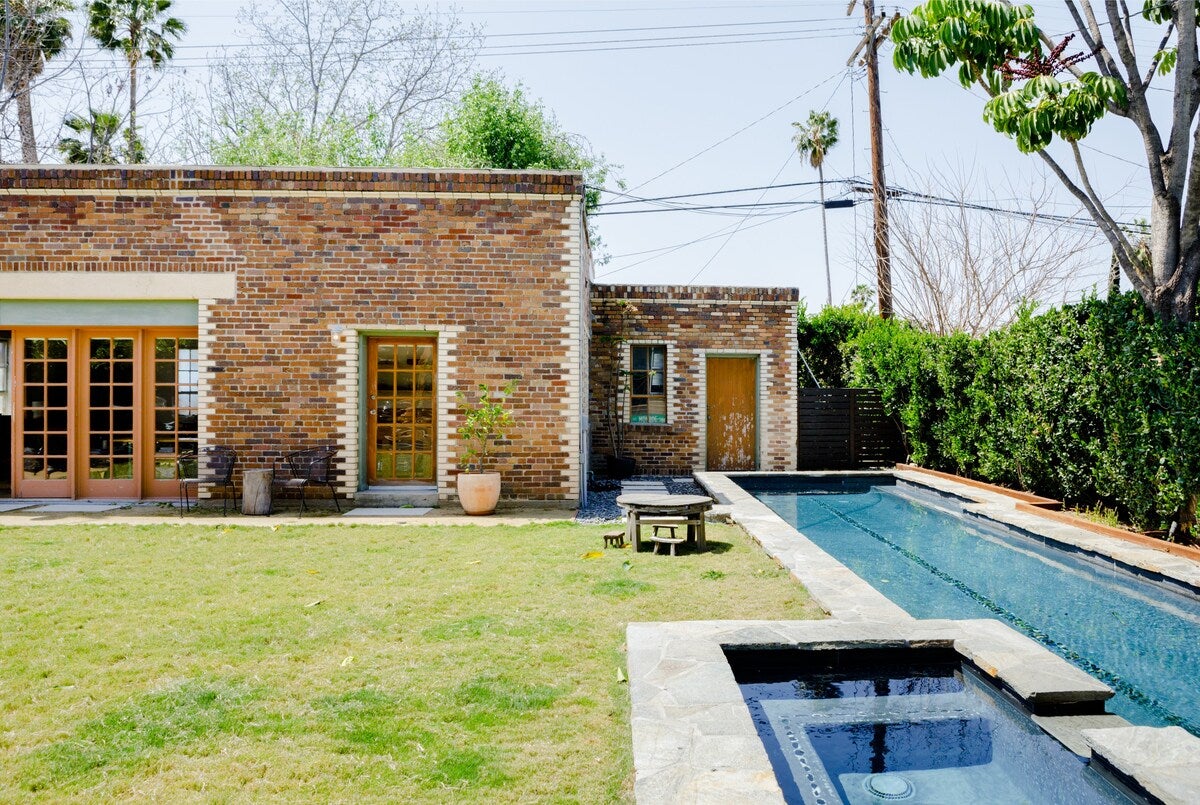 the 12 greatest airbnbs in los angeles for a star-studded journey 1 11417643