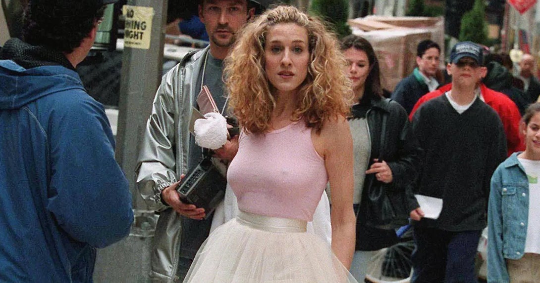 Our 30 All-Time Favourite Carrie Bradshaw Looks From Sex And The City 