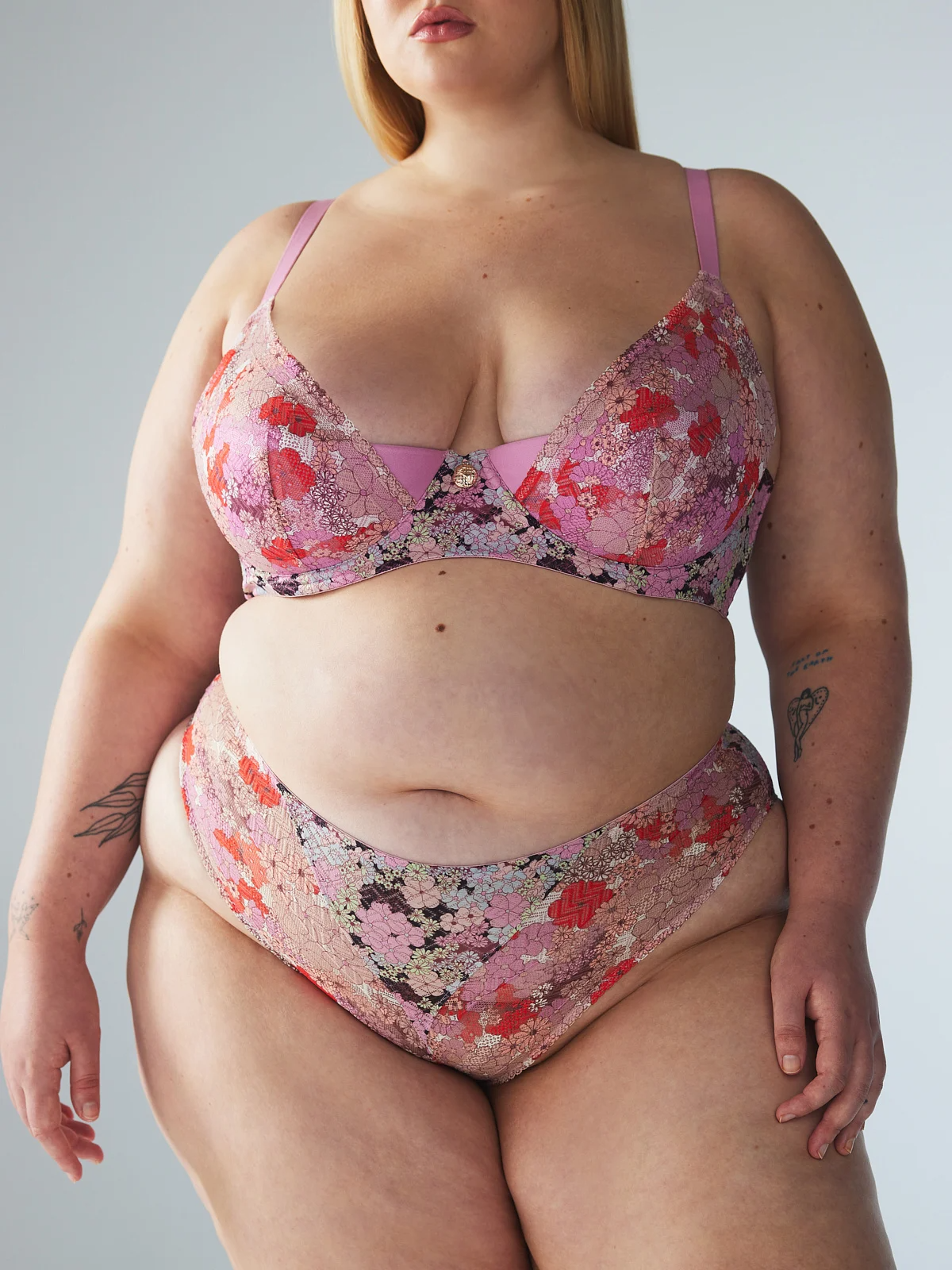 Curvy Women In Thongs curvy-women-in-thongs