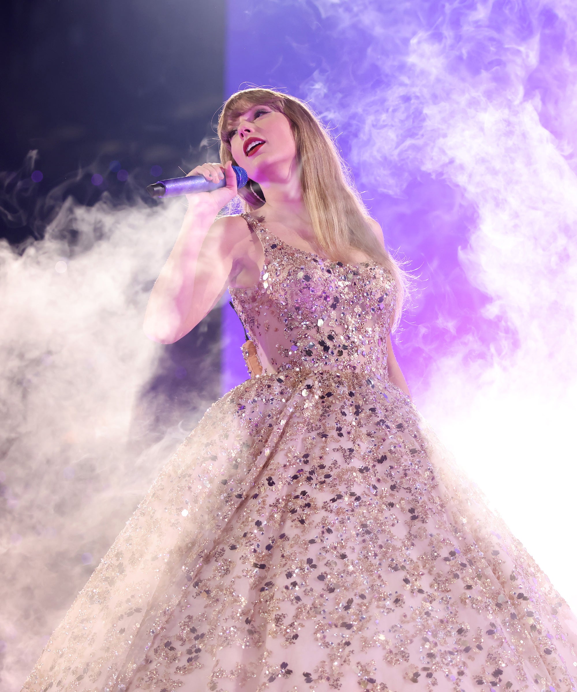 Taylor Swift Hinted at '1989 (Taylor's Version)' With Five New Outfits on  the 'Eras' Tour - Fashionista