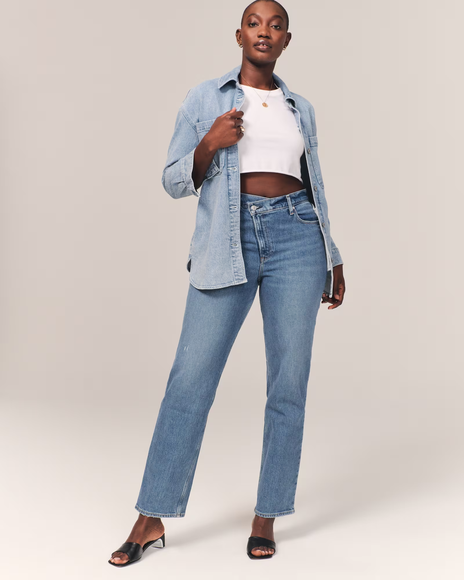 Abercrombie + Curve Love Ultra High Rise 90s Straight Jean
