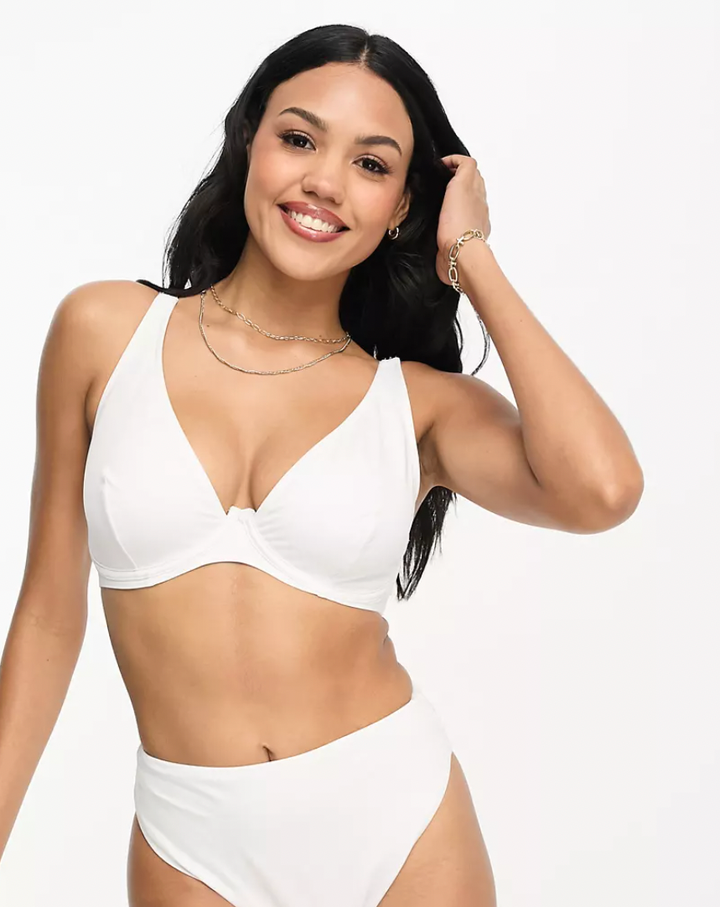 28 Supportive & Stylish Swimsuits For Big Busts