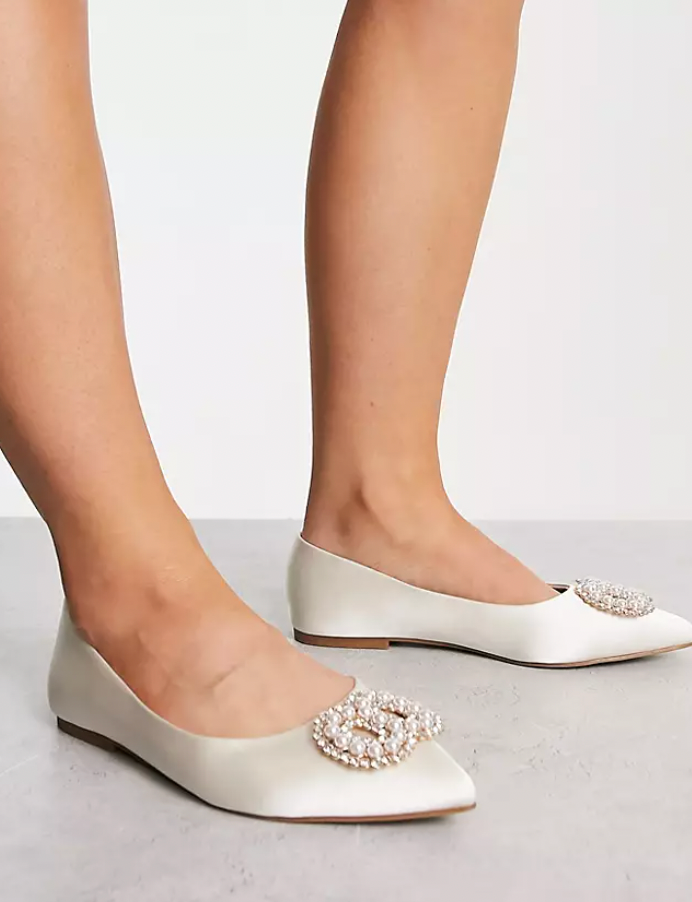 pointed toe faux pearl decor flats