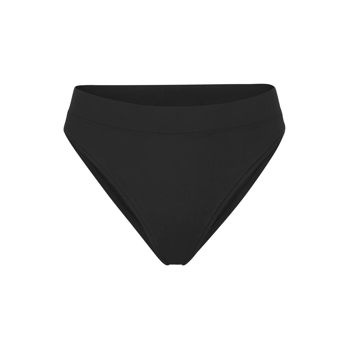 A Brutally Honest Skims Underwear Review From 3 Editors