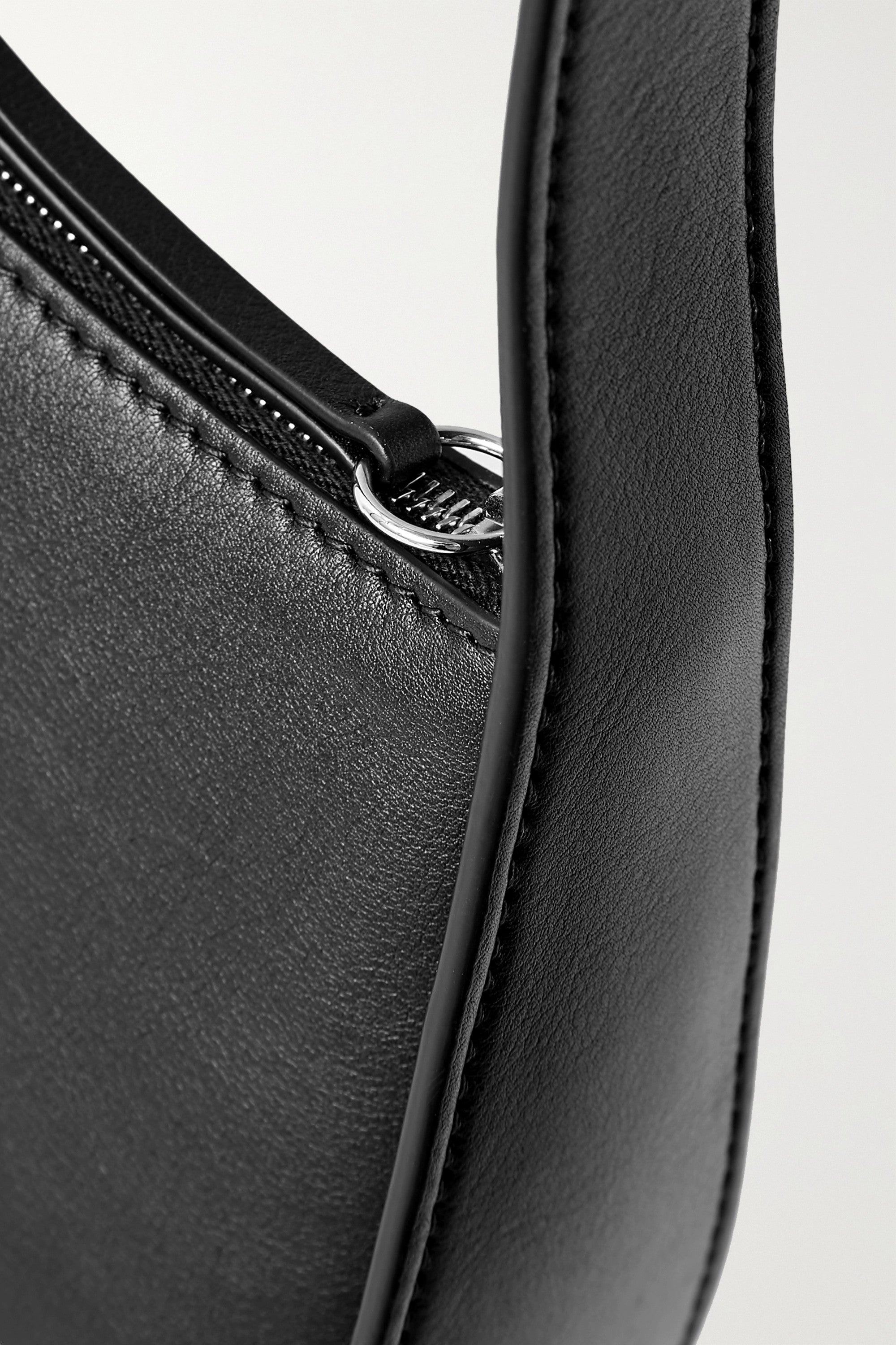 【THE ROW】Half Moon レザー バッグ The Row Half Moon Leather Shoulder Bag | Saks Fifth Avenue