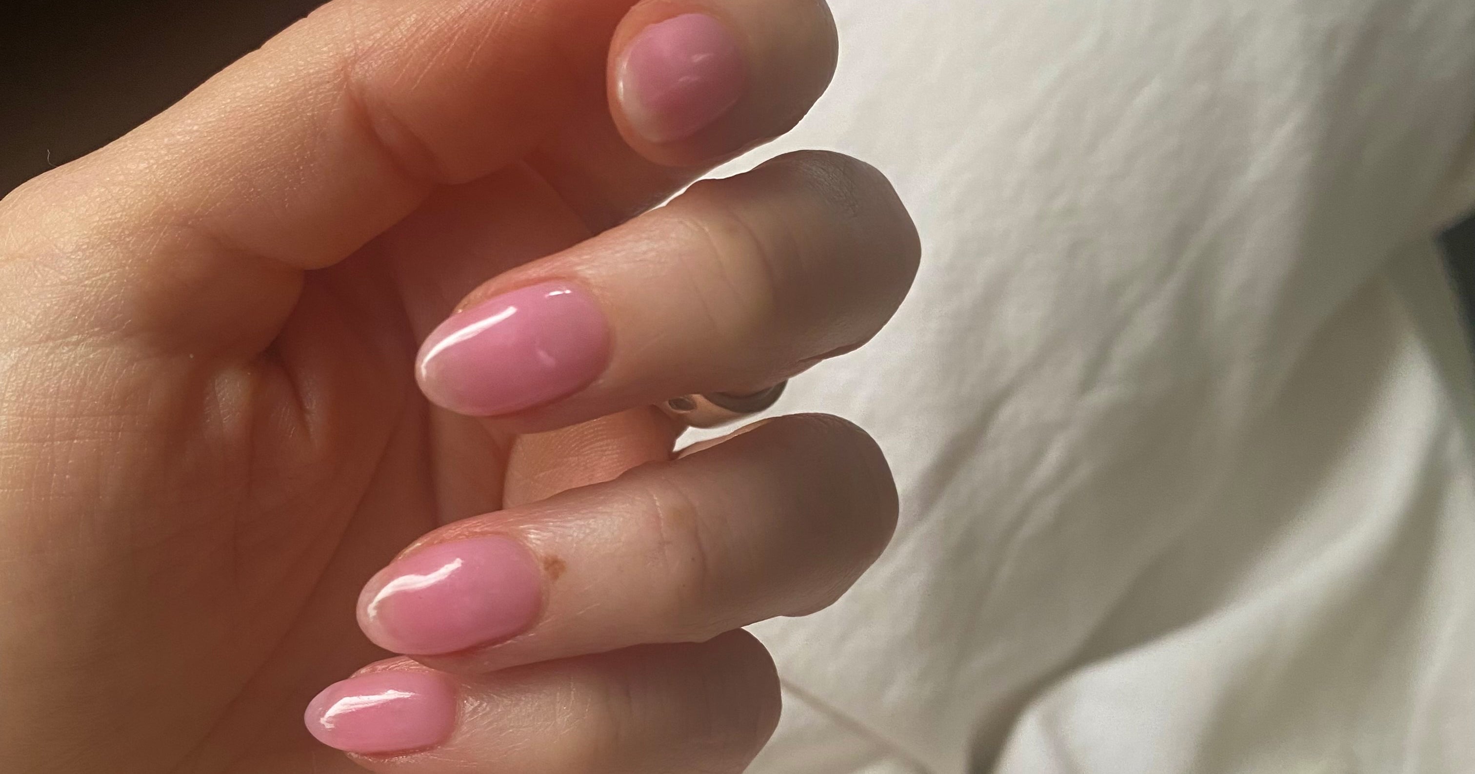 Effortless Shine with Simple Clear Gel Nails