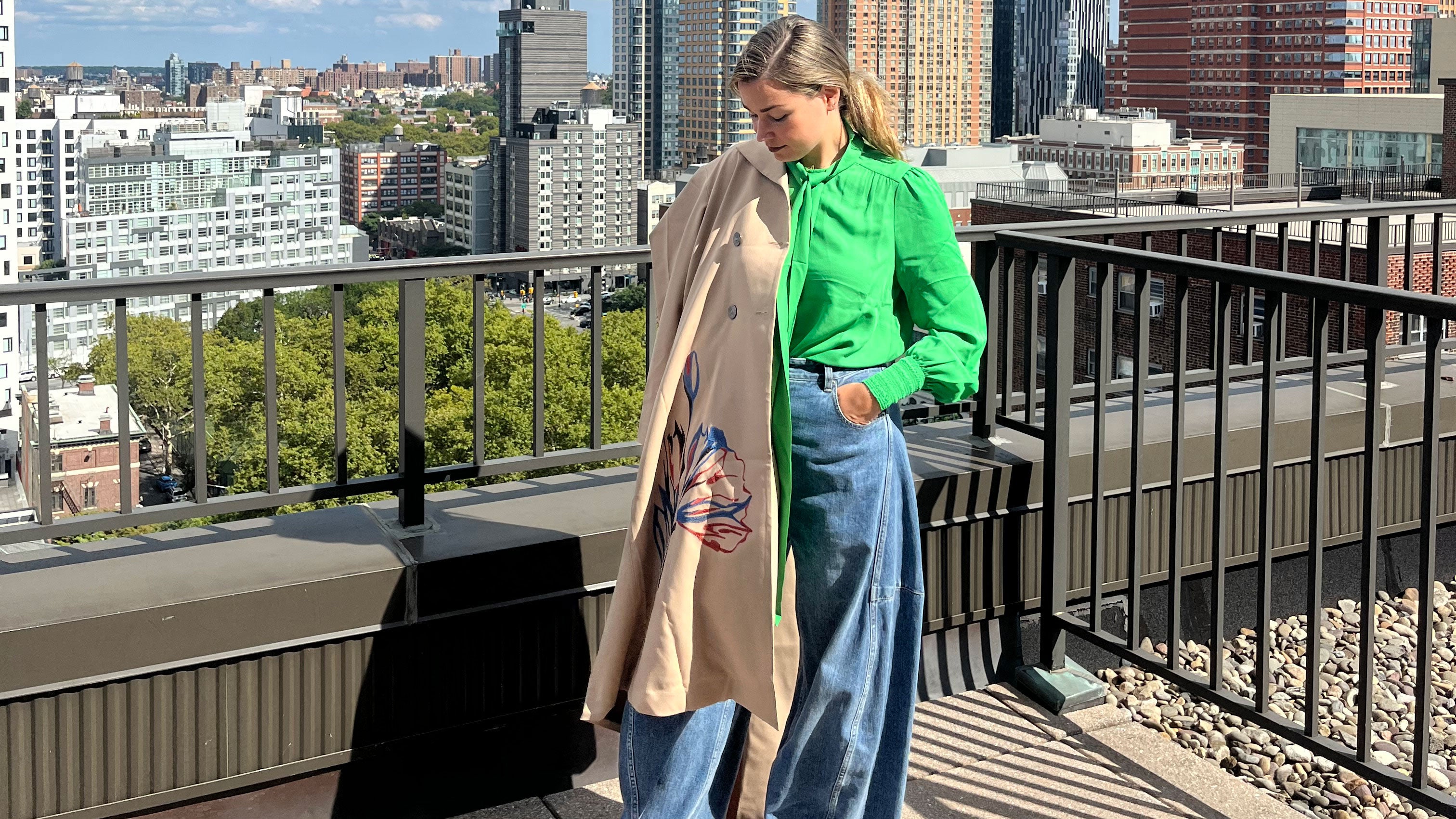 Wide-Leg-Jeans sind überall – so stylst du sie im Herbst
