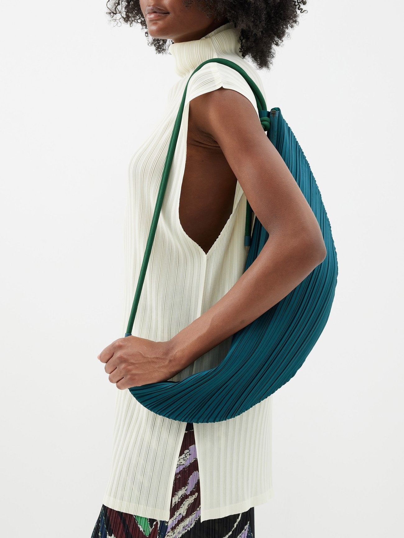 PLEATS PLEASE ISSEY MIYAKE + Leaf Large Technical-Pleated Shoulder Bag