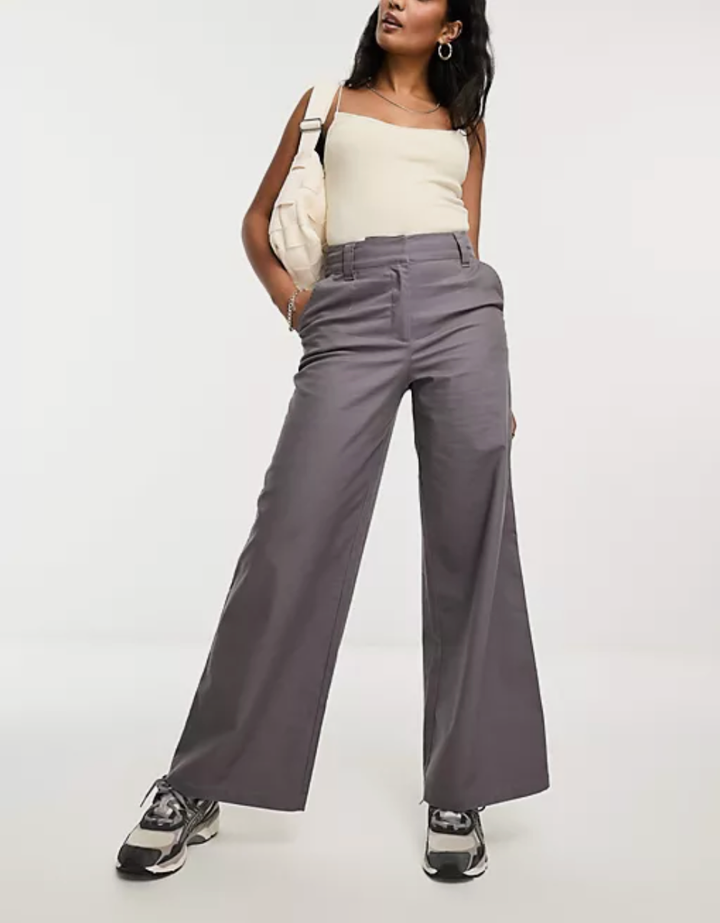 Button-Fly Pleated Waist Wide Leg Pants with Pockets – Belles Boutique