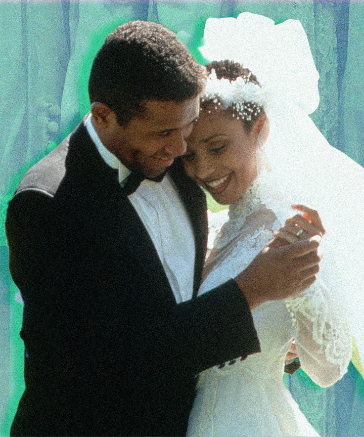 Find a wedding dress online