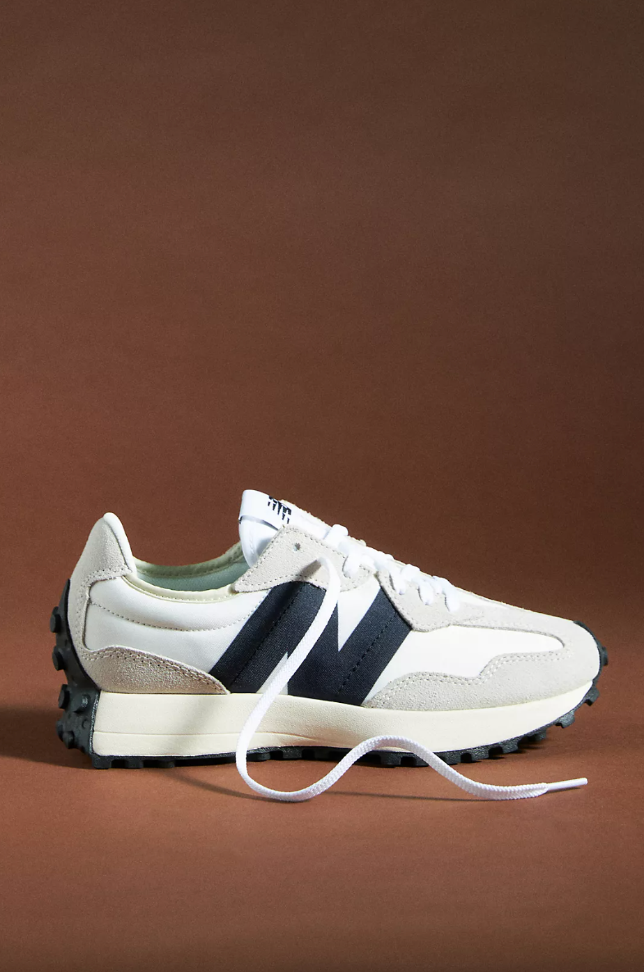 New Balance 550 Sneakers: The Viral Celebrity Favorite It-Shoe