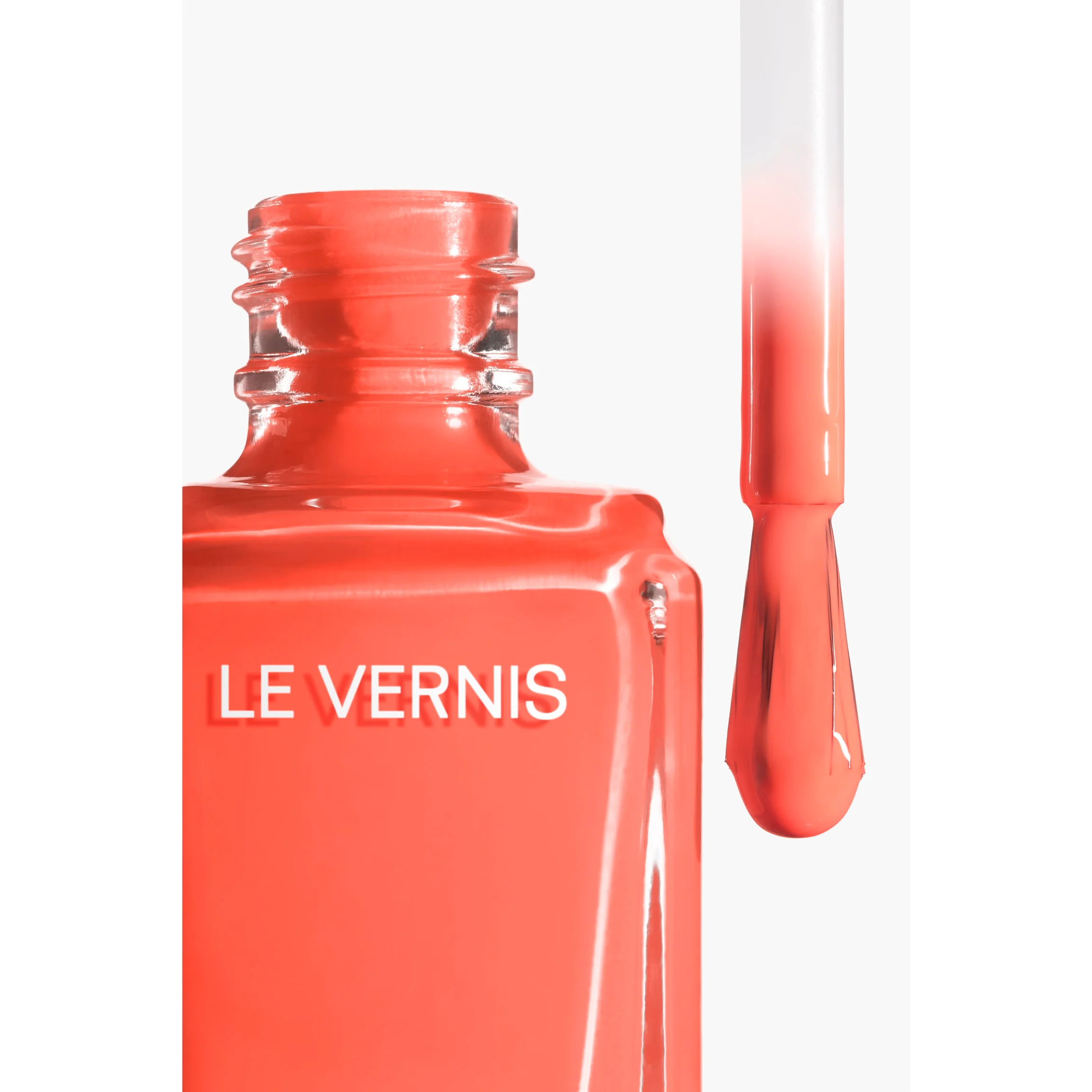 Chanel + Le Vernis Nail Colour