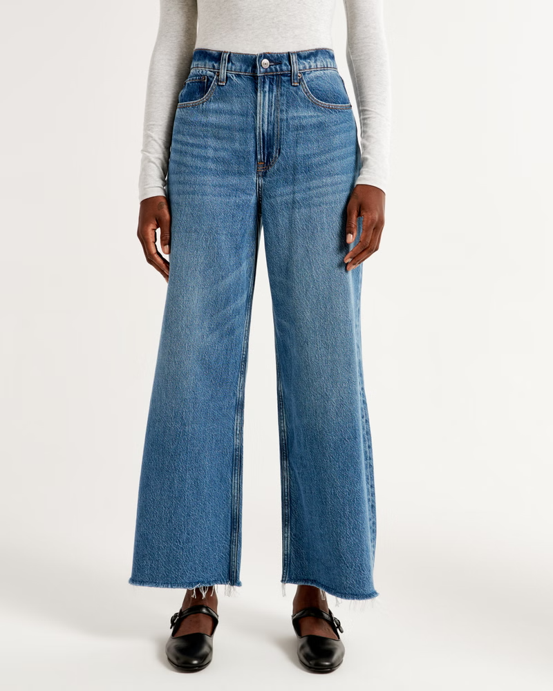 Abercrombie & Fitch + High Rise Cropped Wide Leg Jean