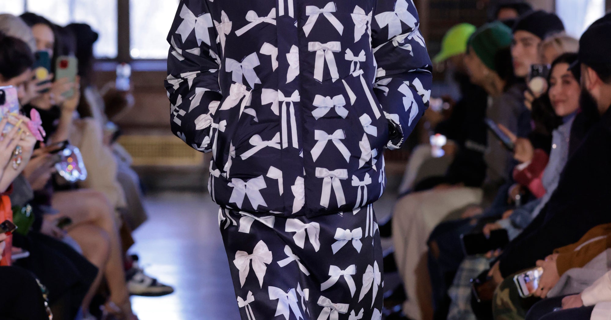 Bows Are The Latest Nostalgia-Fueled Trend To Take Over Fashion thumbnail