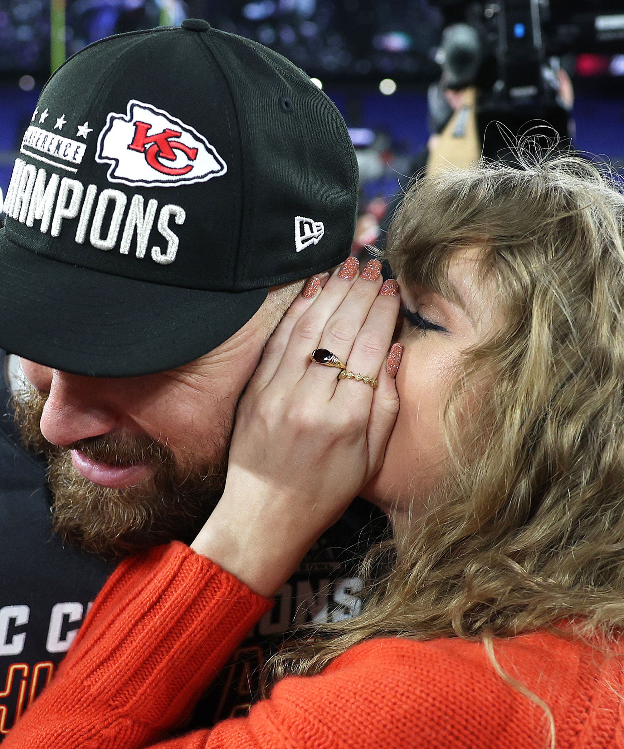 Travis Kelce 'been secretly ring shopping' for Taylor Swift amid Christmas  engagement rumors