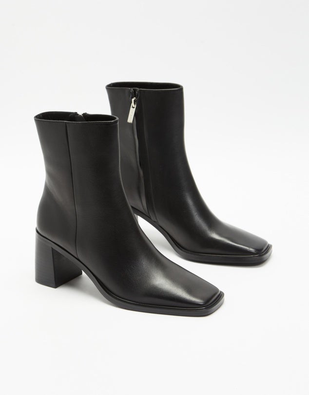 Brazen pointy toe deals bootie tony bianco
