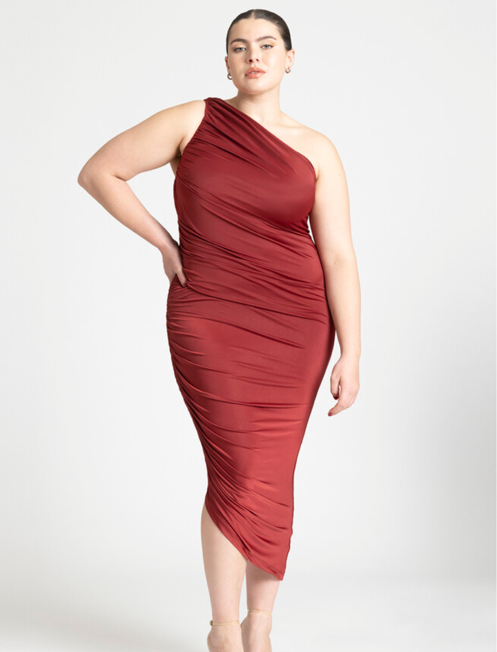 The 25 Best Plus Size Cocktail Wedding Guest Dresses