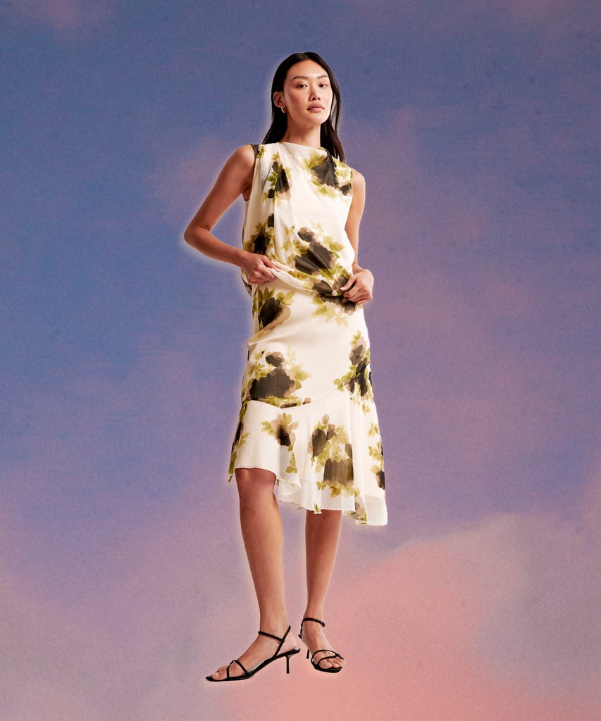 Abercrombie & Fitch’s New Arrivals Include Autumn Wedding & Work Styles