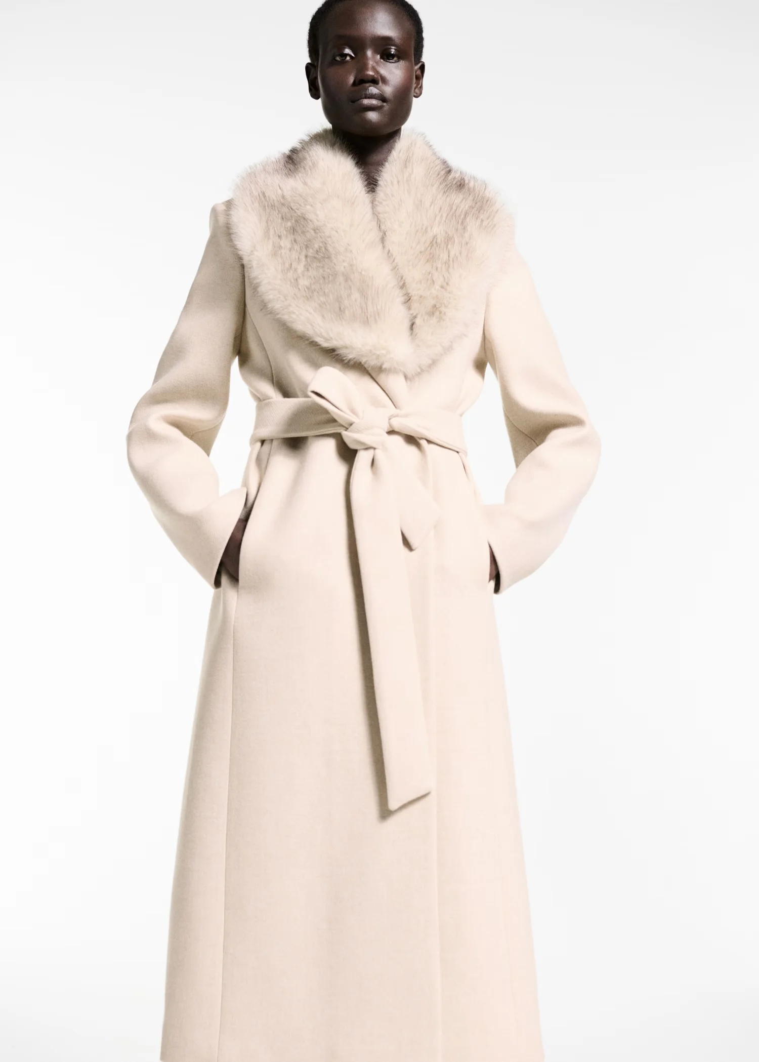 Coat with fur neck shop