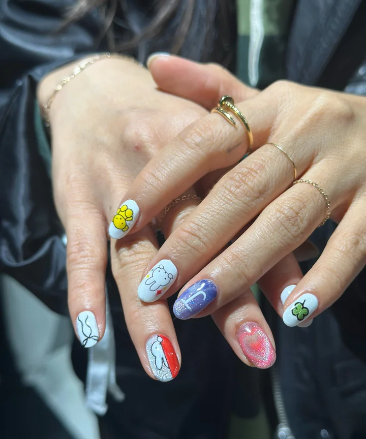 Retro Scrapbook Nails: 2025 Trend