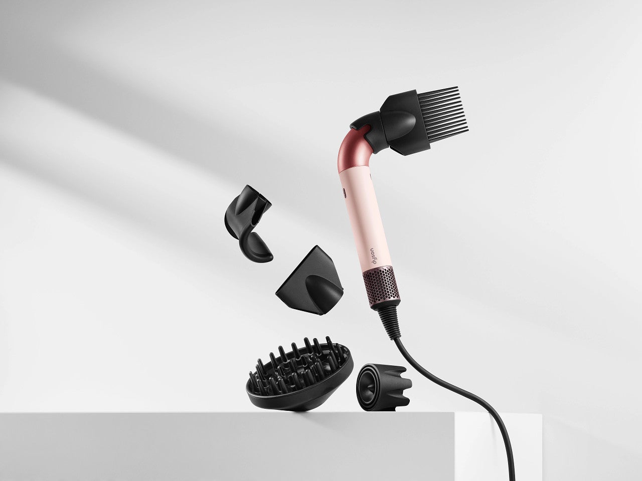 Dyson supersonic r 美品 New Dyson Supersonic r Hair Dryer Comes In Ceramic Pink
