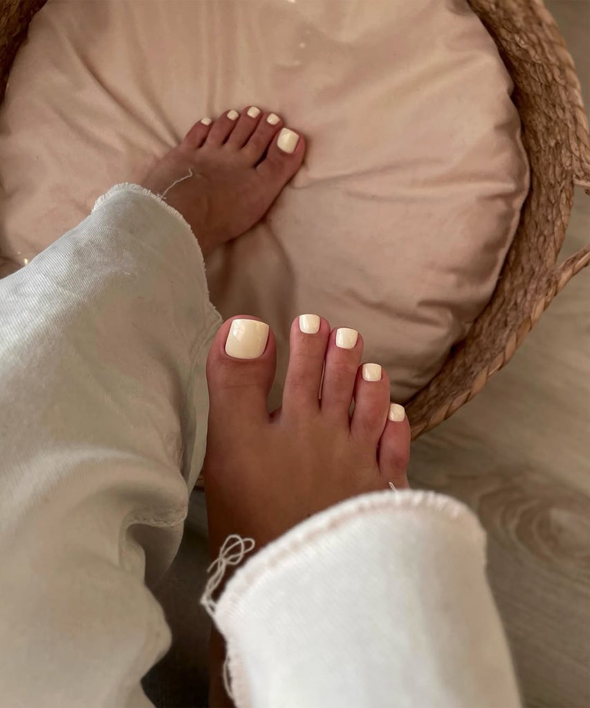 Summer’s 9 Hottest Pedicure Colors Are Surprisingly Versatile 2 Summer’s 9 Hottest Pedicure Colors Are Surprisingly Versatile 2