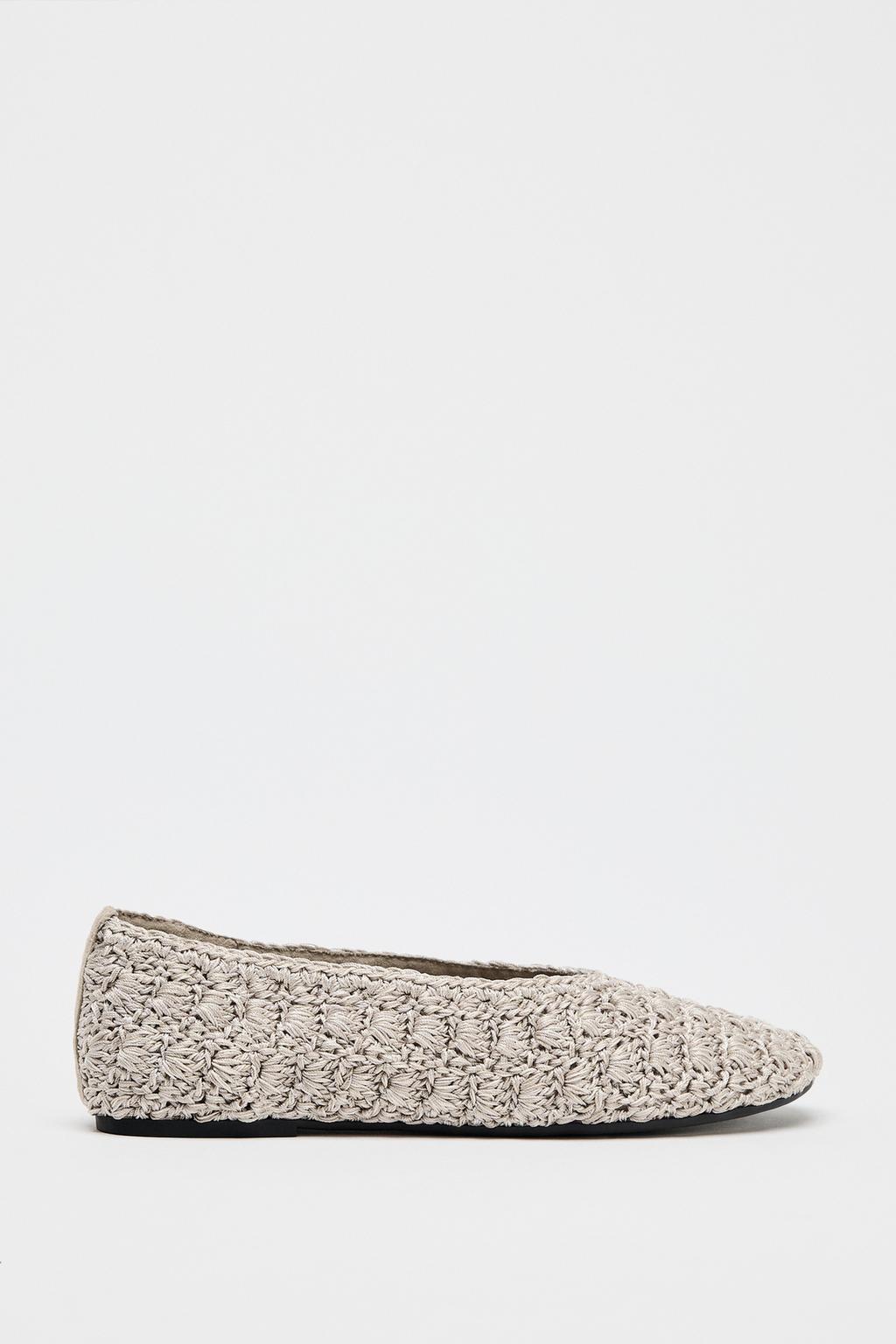 Zara + Minimalist metallic shoulder bag with flap