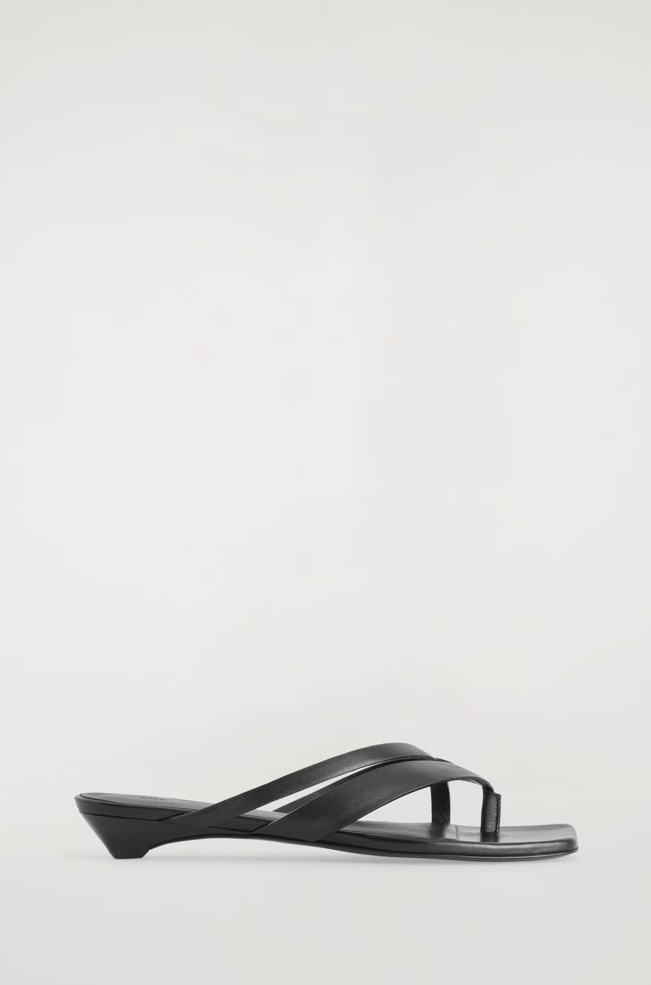 Thong Kitten Heels Just Hit Their Peak — 22 Choice Pairs To Shop Now