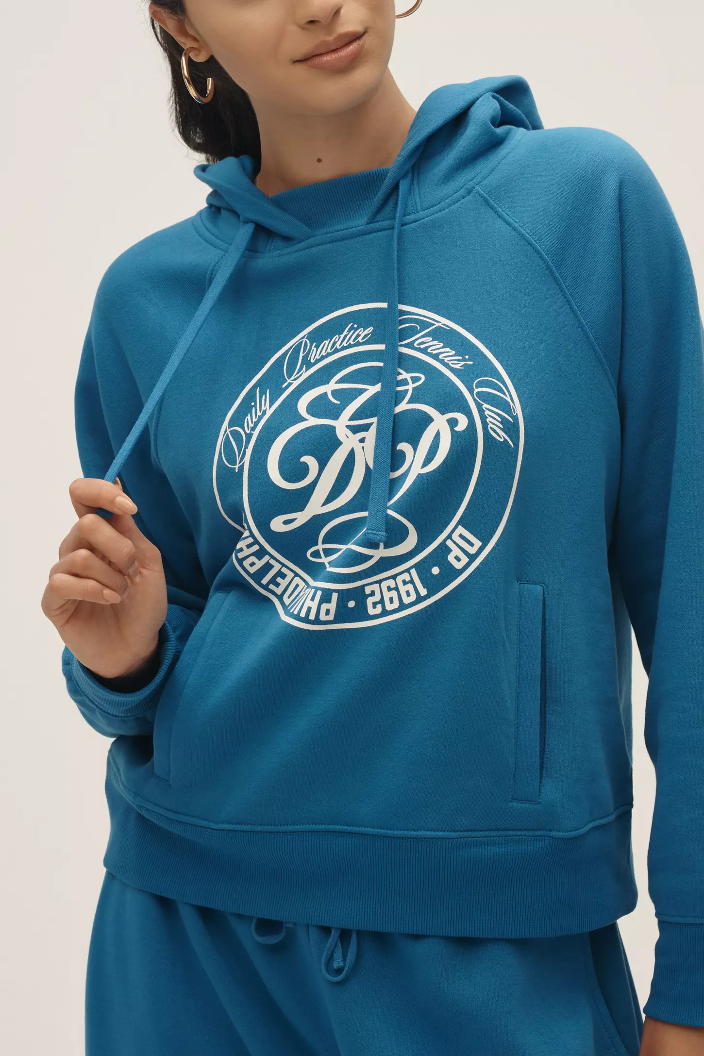 関税負担なし◆ALO Yoga◆Bae Hoodie クロップドフーディー ロゴ Alo Yoga + Bae Hoodie