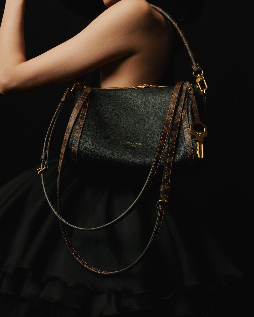 バッグ COACH Straw One Shoulder Baguette Bag COACH Studio Baguette Bag | Saks Fifth Avenue
