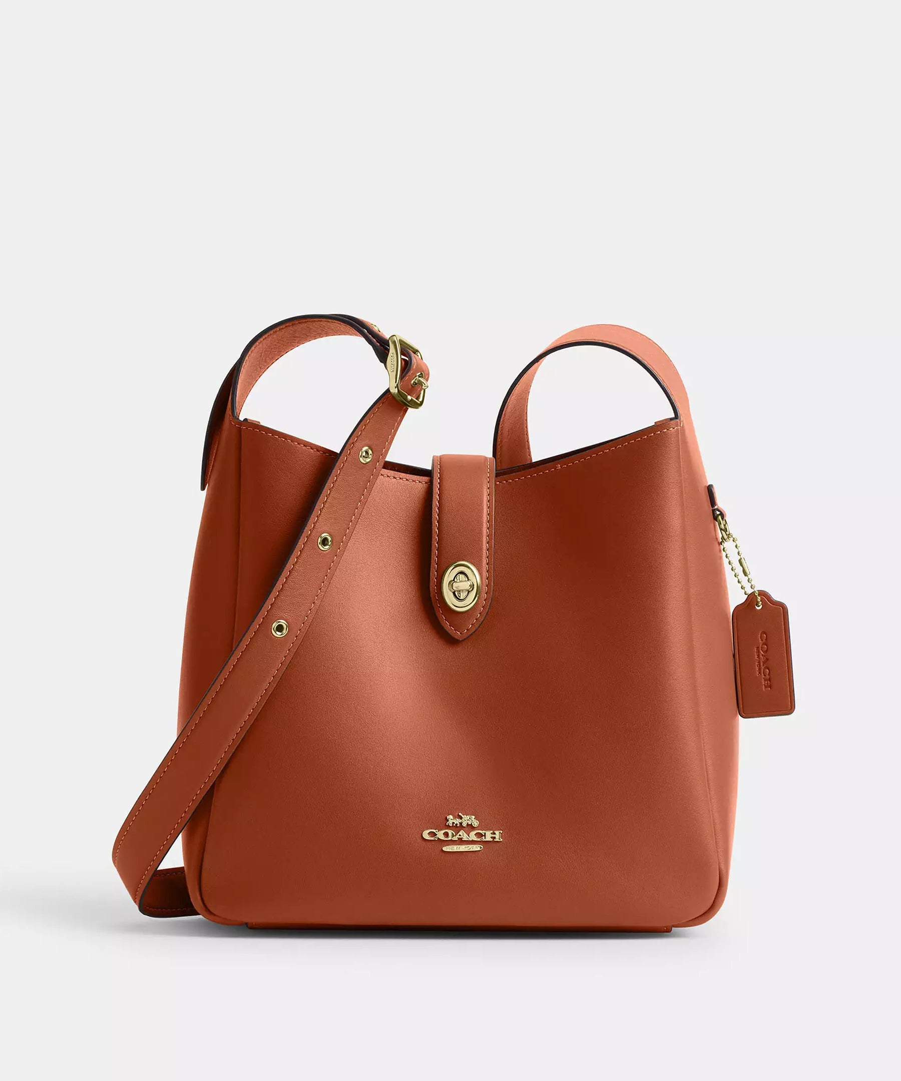 【COACH】Wavy Wallet With Crossbody Strap Wavy Wallet In Coachtopia Leather | Coachtopia ™