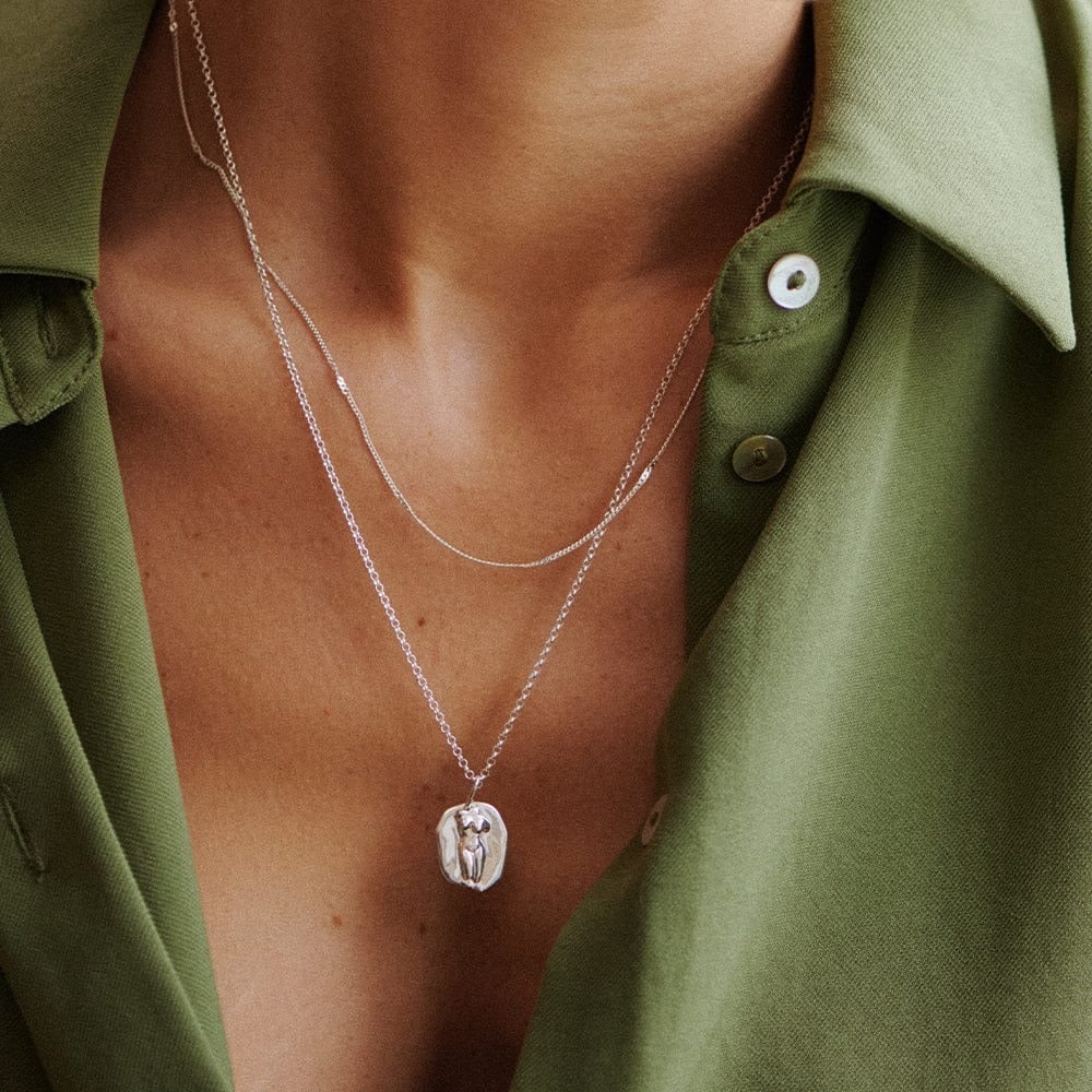 Best Brands For Silver Jewellery: Rings, Hoop Earrings