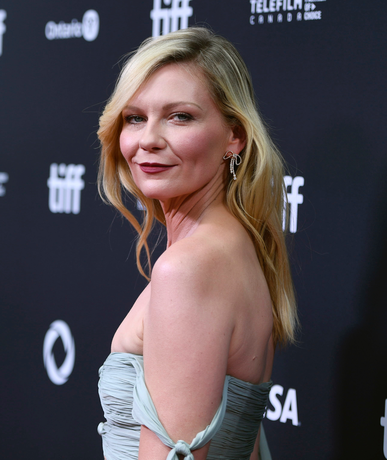 Kirsten Dunst: Working With Women Is "Very Simple"