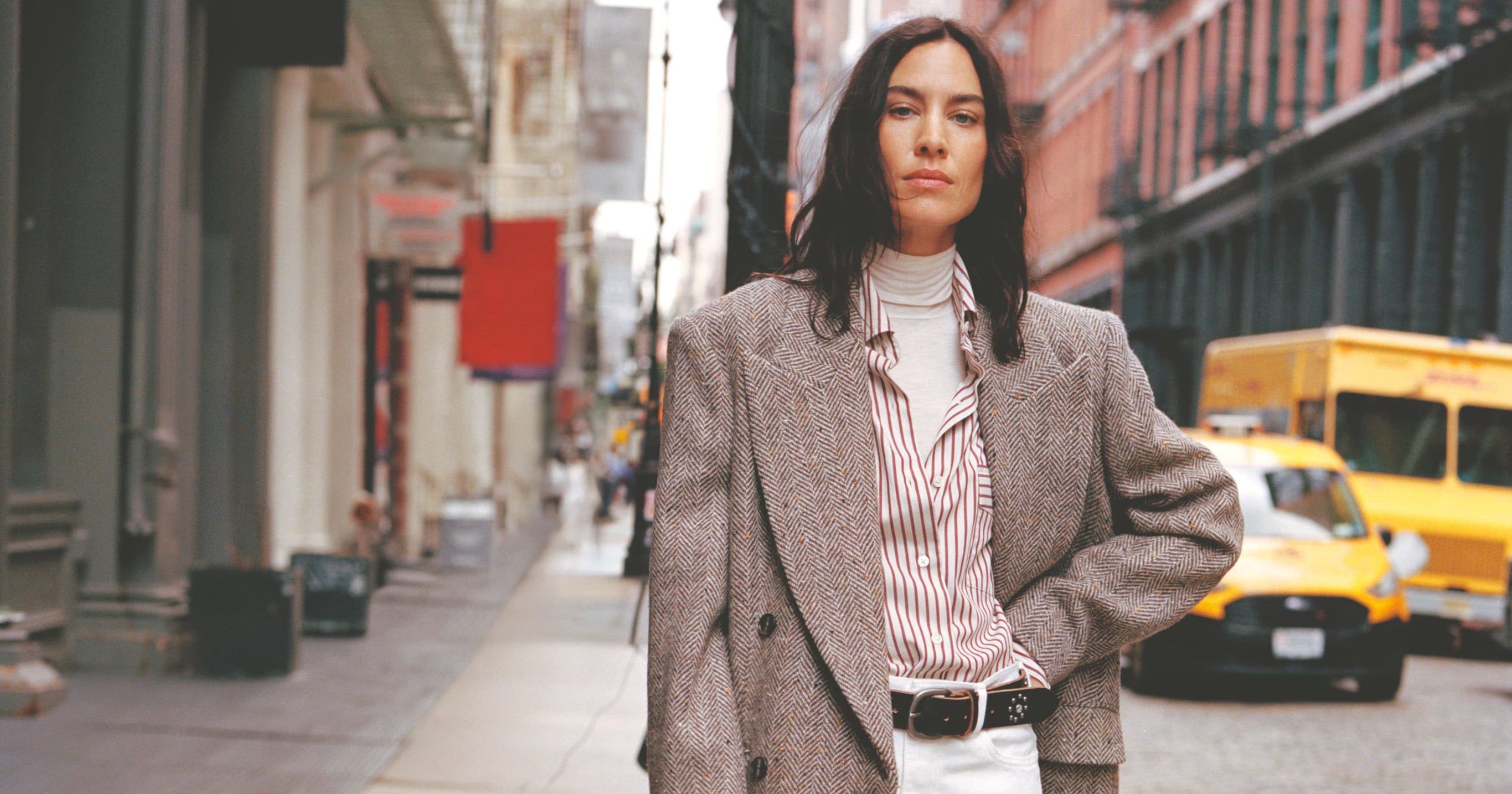 Channel ‘90s Rom-Com Icon Meg Ryan In Madewell x Alexa Chung’s New Collab Channel ‘90s Rom-Com Icon Meg Ryan In Madewell x Alexa Chung’s New Collab