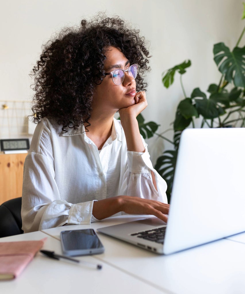 Everyone Said Being Bilingual Would Pay Off. But It’s Not for Latina Workers