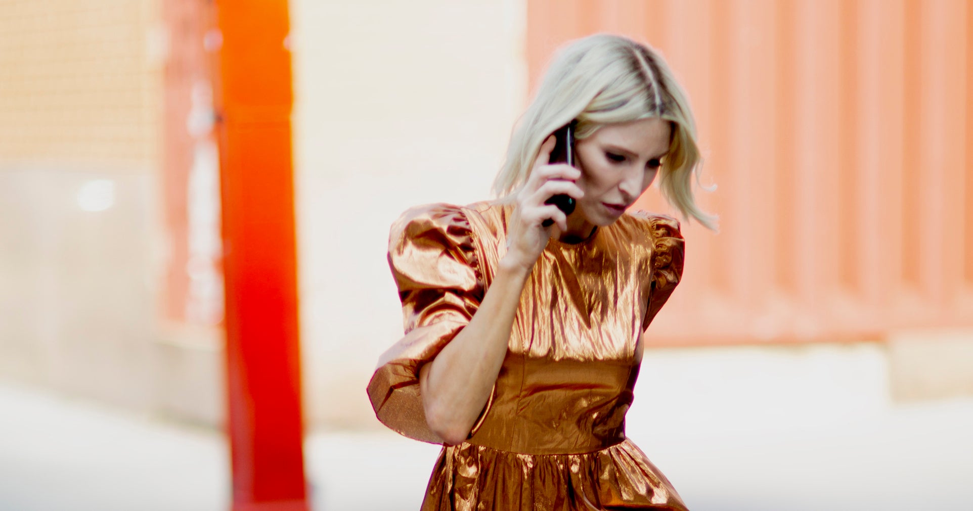 The Best Phone Chargers, According To Fashion People Who Are Never On Low Power Mode