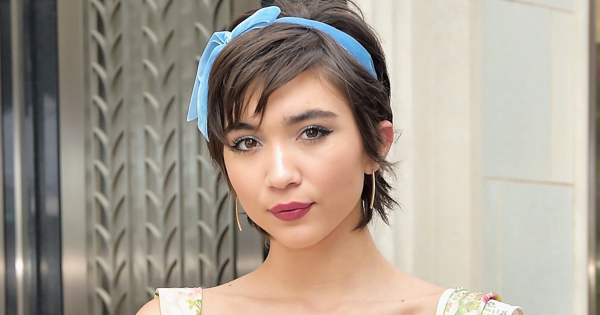 Best Updo For Short Hair That Are Chic, Simple, & Easy