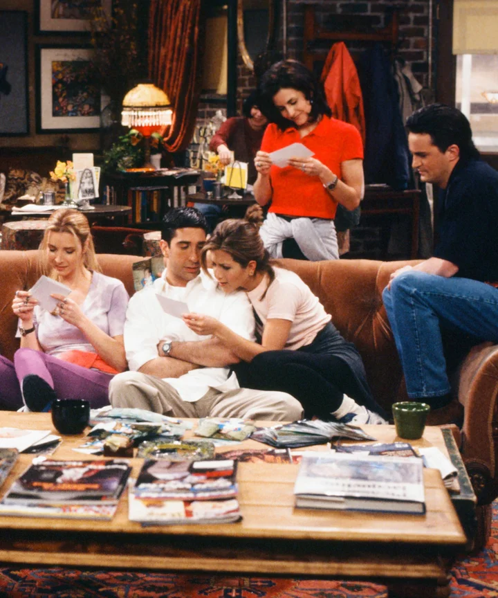 Behind The Scenes Of Friends Set Design 25 Years Later