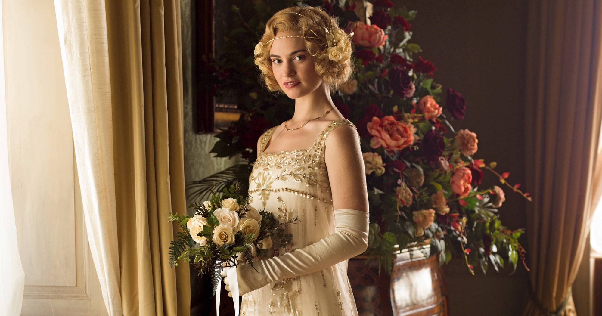 This Is Why Lily James Isnt In The Downton Abbey Movie