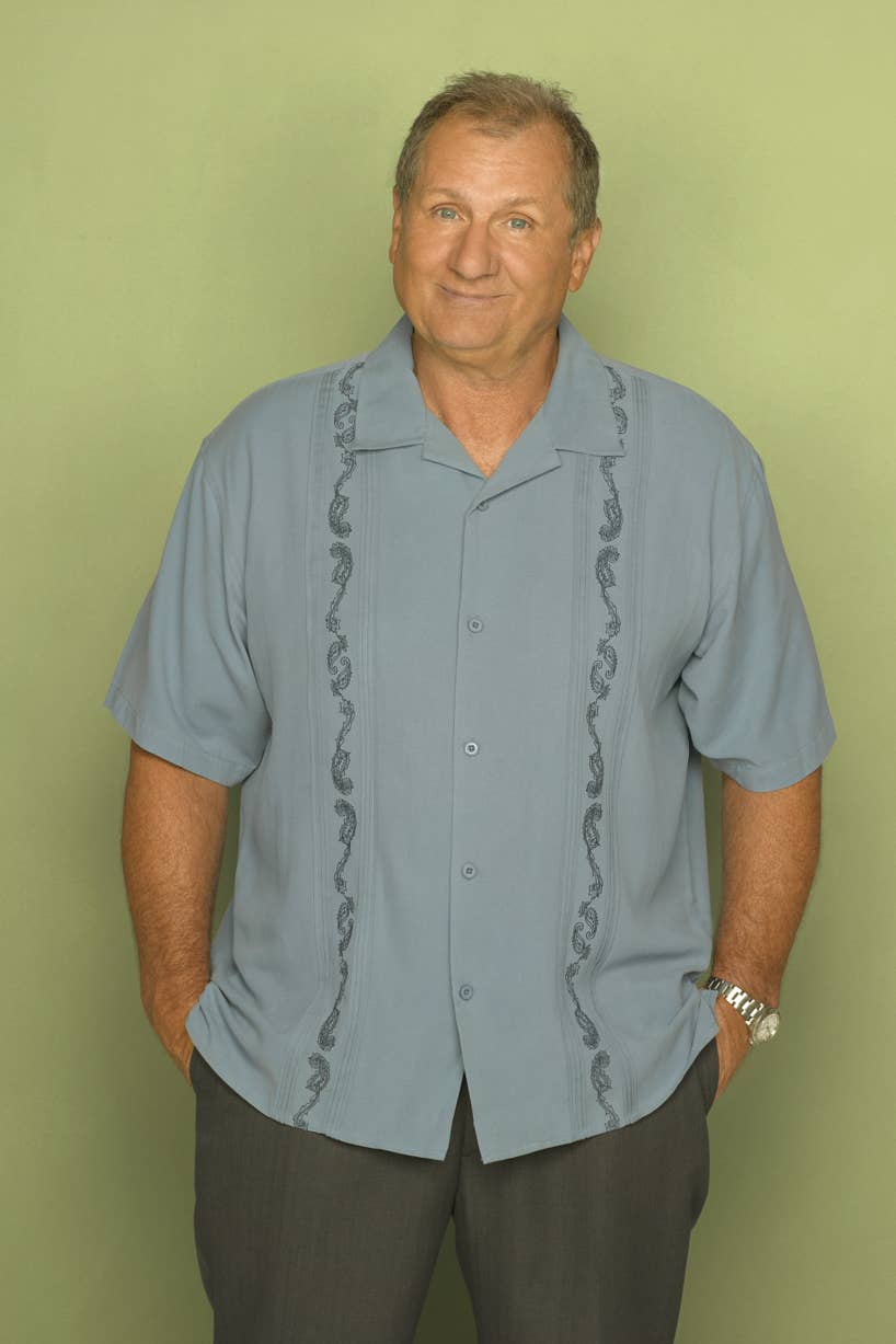 Get The Cast Of Modern Family Then And Now Photos For Free Wallpaper The Cast Of Modern Family Then And Now Photos Desktop Wallpaper