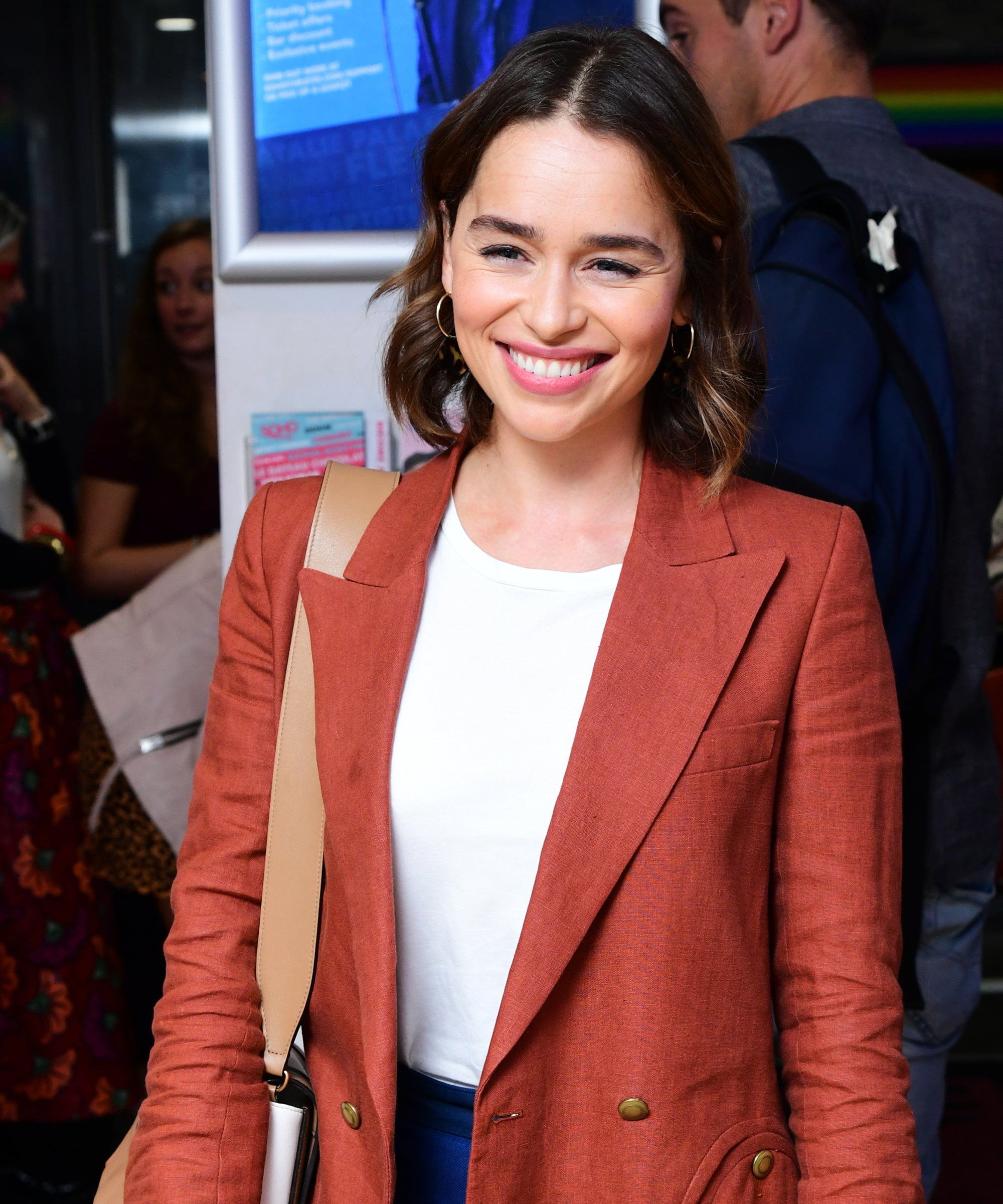 Emilia Clarke Emmys Hair Inspired By Jennifer Lopez