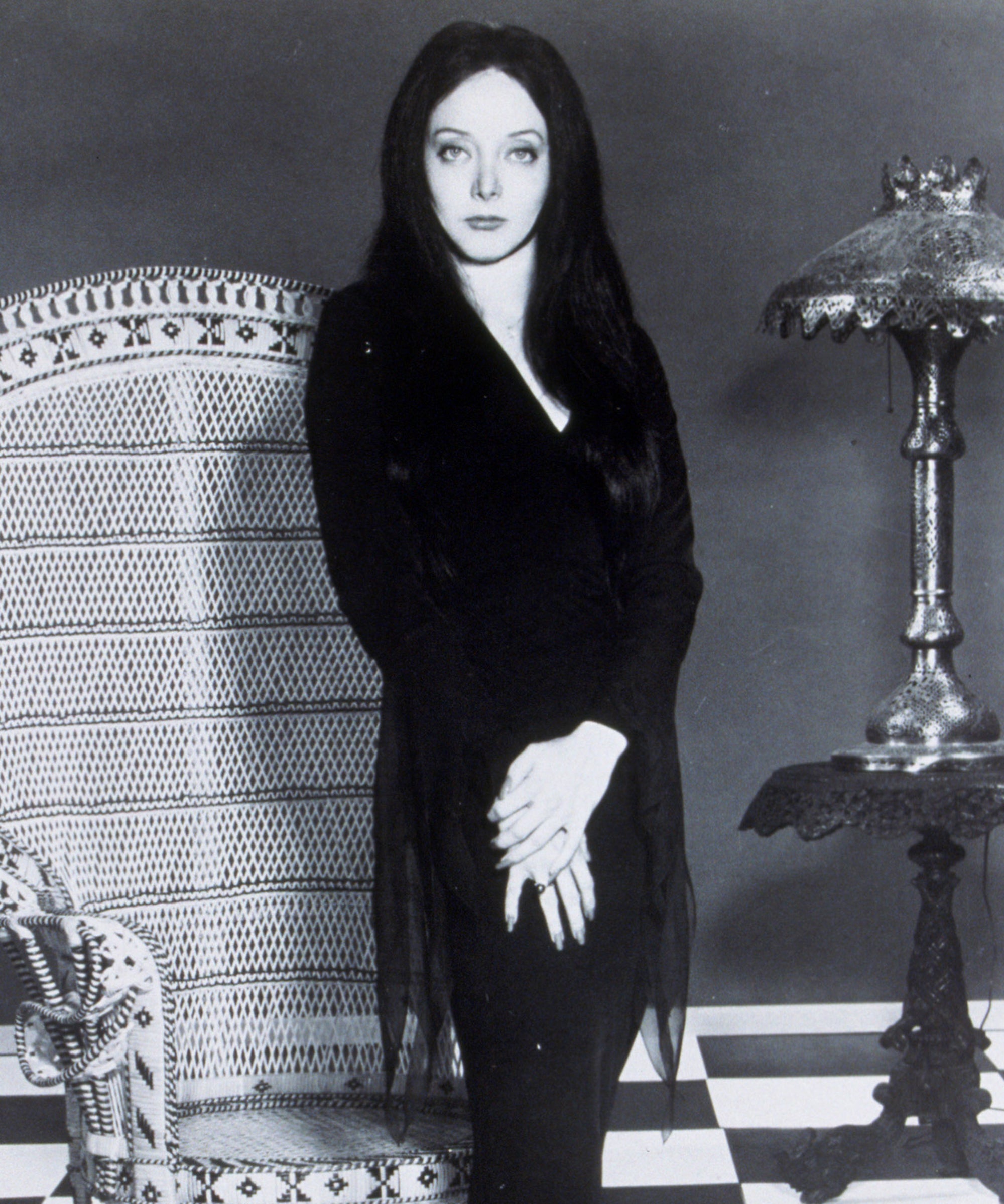 dress morticia addams