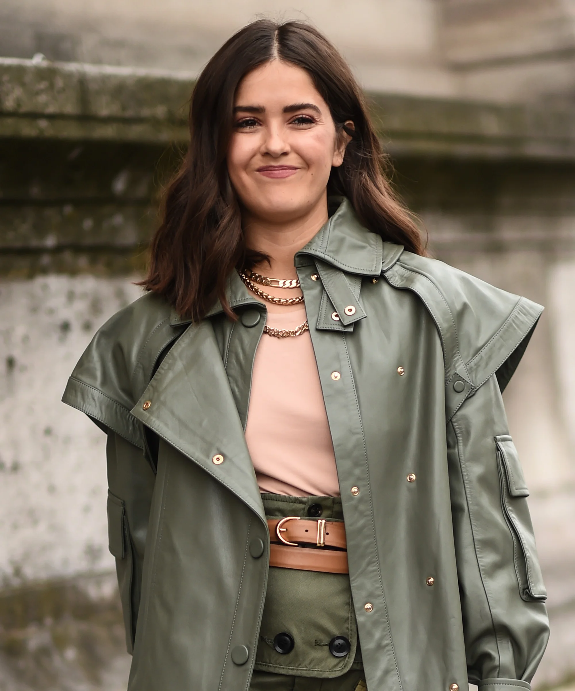 The Fresh Fall Haircut Taking Over The Streets Of Paris Fall Haircut Streets Paris,