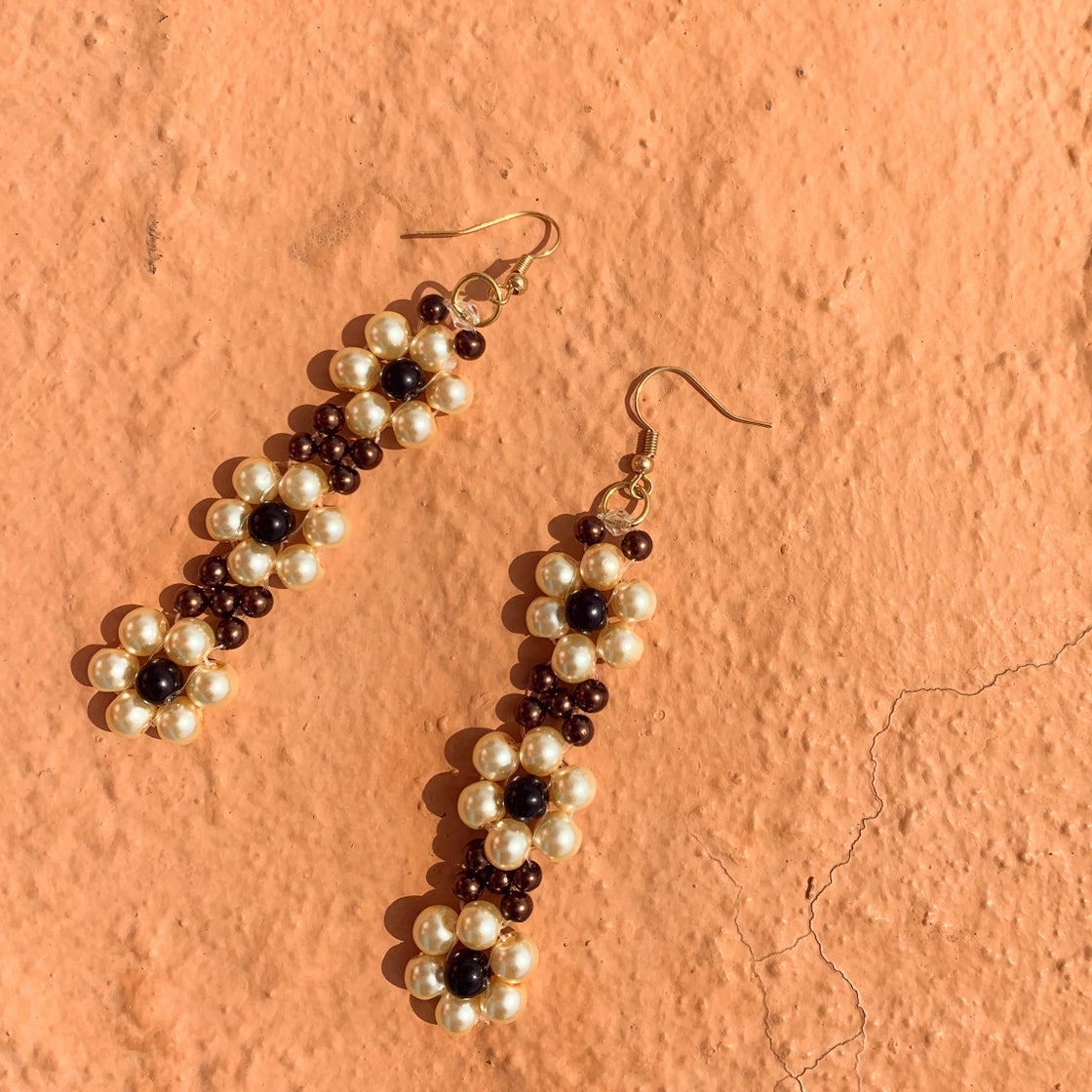 blóma + All Pearl Beaded Daisy Earrings