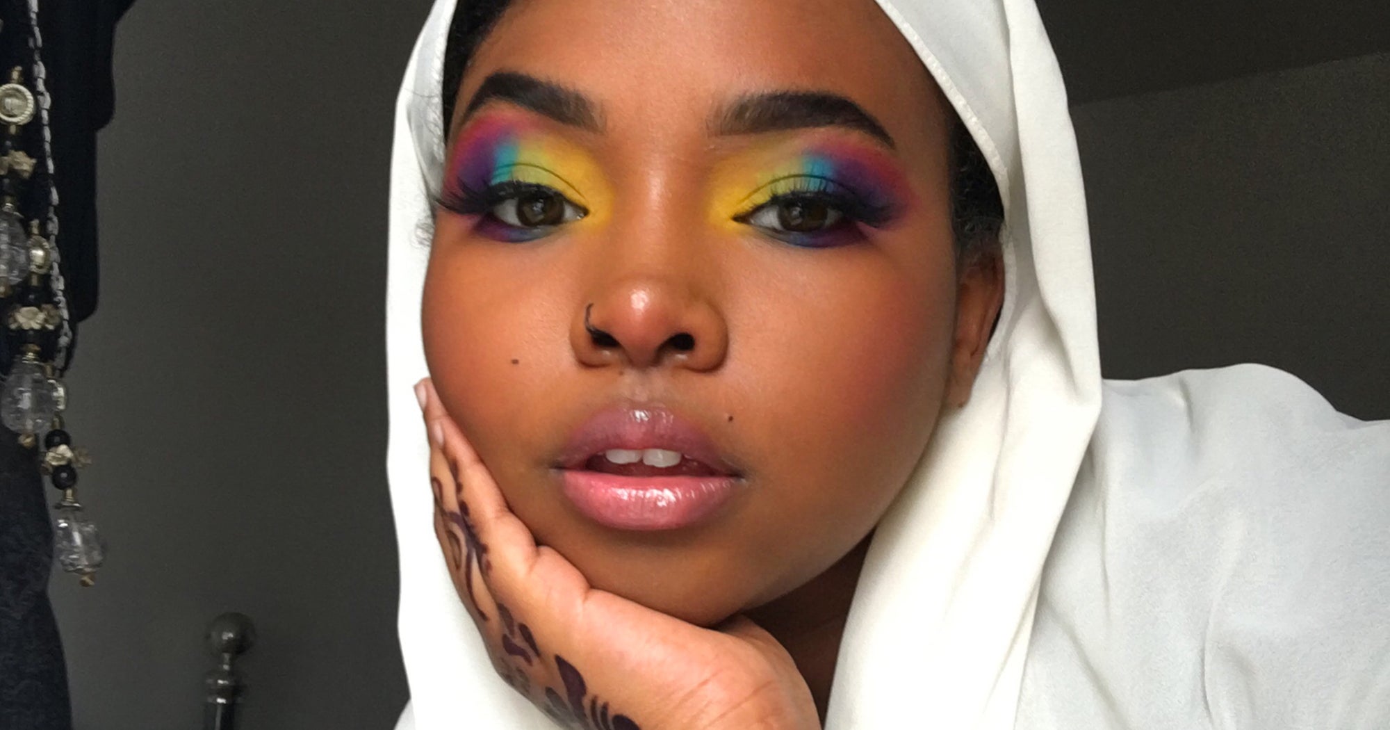 How Muslim Women Navigate Makeup & Modesty