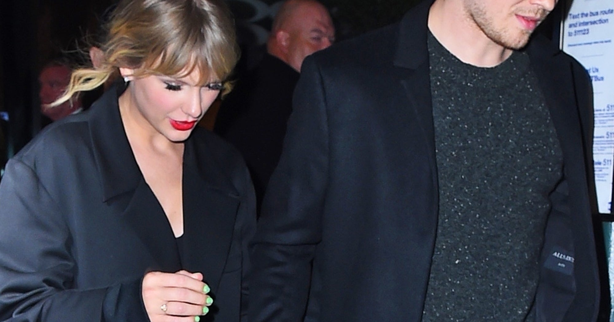 Taylor Swift Lime Green Nails Stole The Show At Snl